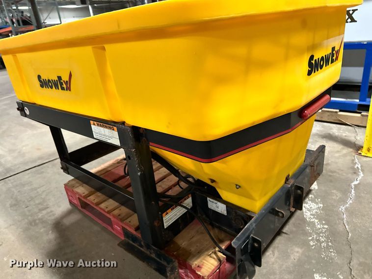 image for item LO9456 SnowEx  Vee Pro 6000 spreader