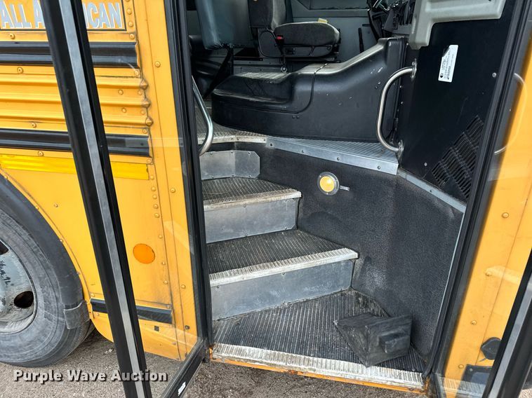 image for item LO9462 2011 Blue Bird All American FE  school bus