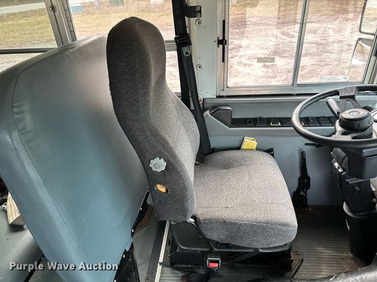 image for item LO9462 2011 Blue Bird All American FE  school bus