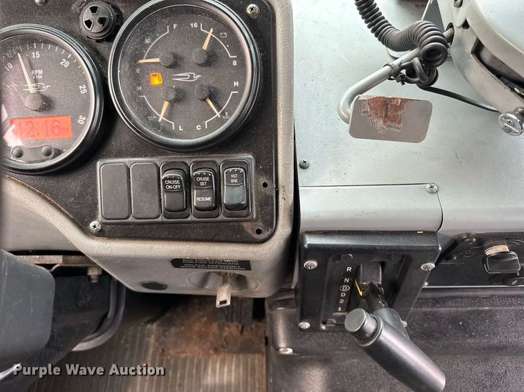 image for item LO9462 2011 Blue Bird All American FE  school bus