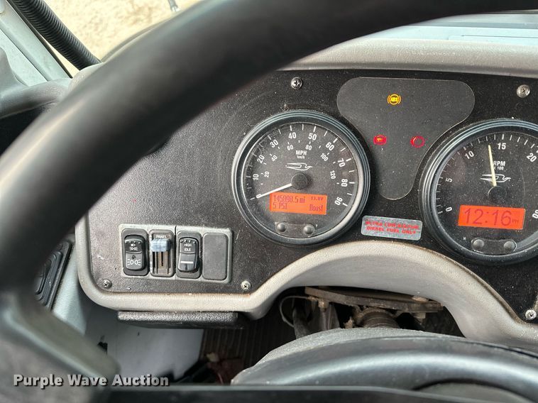 image for item LO9462 2011 Blue Bird All American FE  school bus