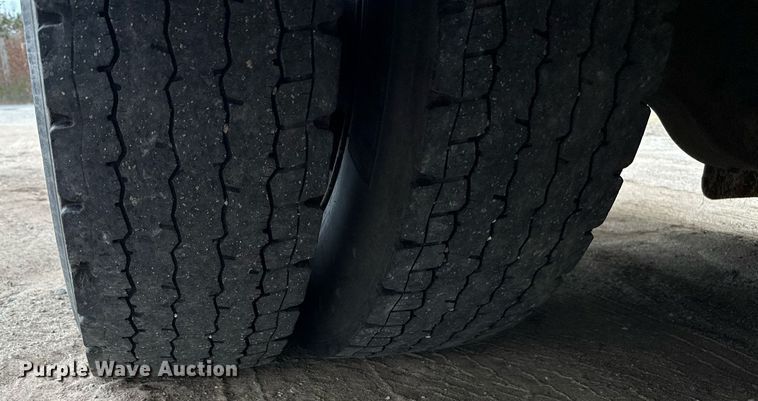 image for item LO9462 2011 Blue Bird All American FE  school bus