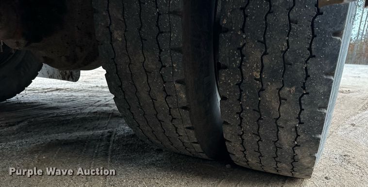 image for item LO9462 2011 Blue Bird All American FE  school bus