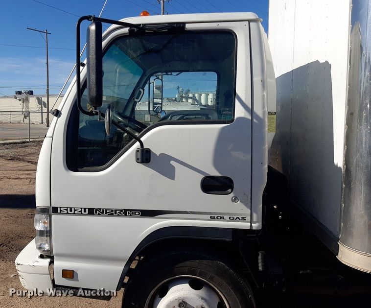 image for item LX9794 2006 Isuzu NPR  box truck
