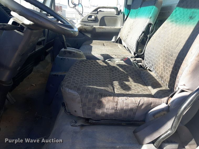 image for item LX9794 2006 Isuzu NPR  box truck