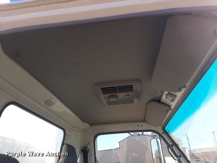 image for item LX9794 2006 Isuzu NPR  box truck