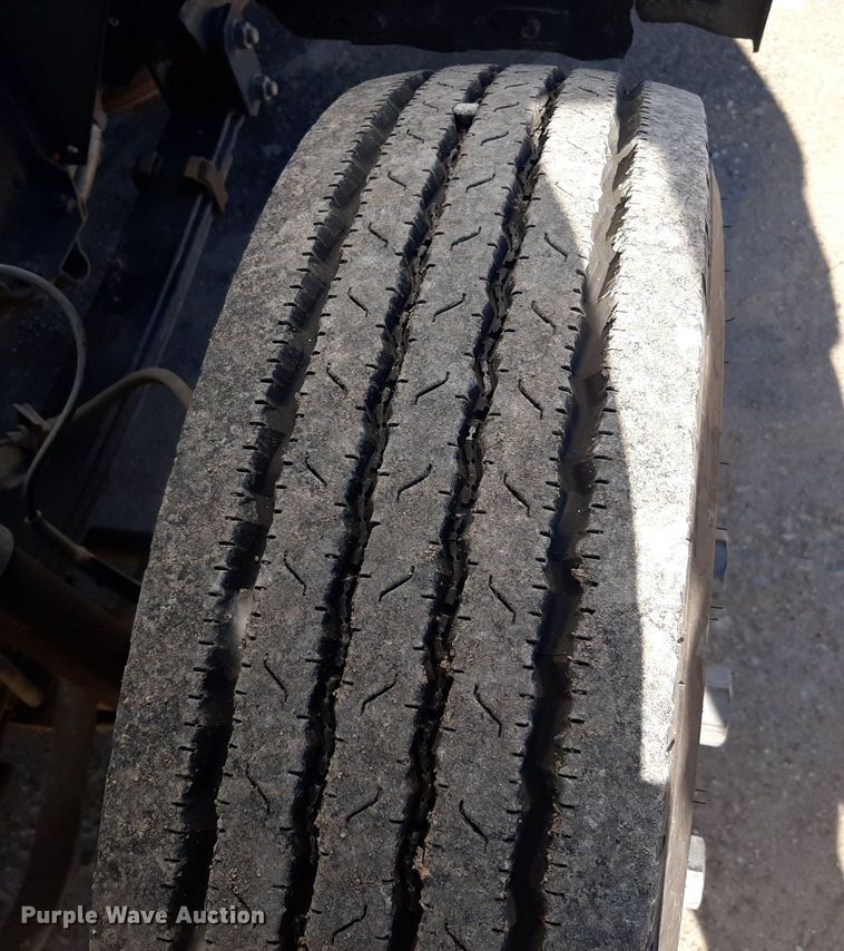 image for item LX9794 2006 Isuzu NPR  box truck