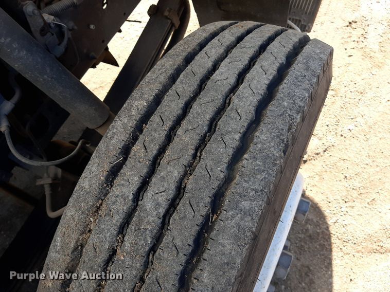 image for item LX9794 2006 Isuzu NPR  box truck