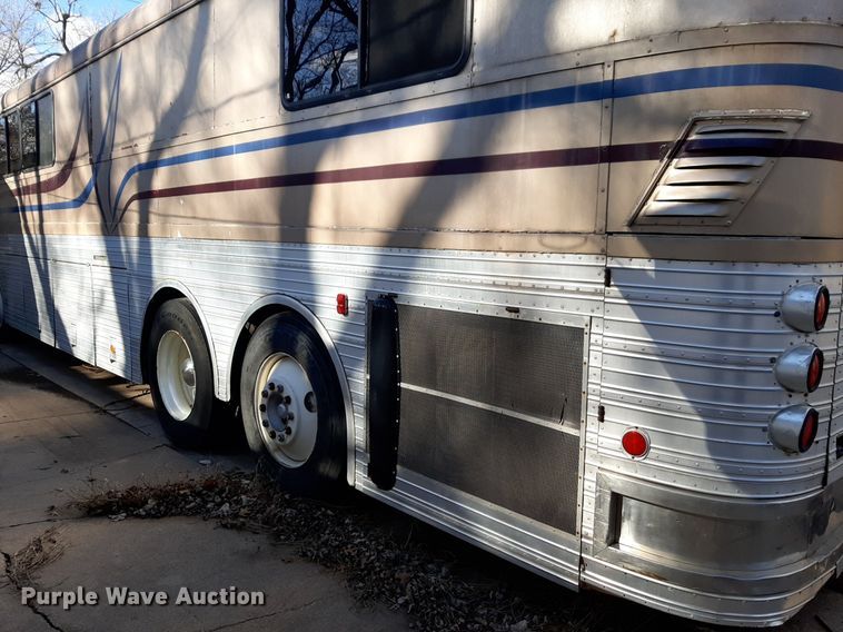 image for item LY9007 1966 Eagle Coach  RV