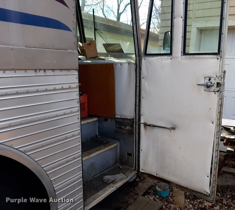 image for item LY9007 1966 Eagle Coach  RV