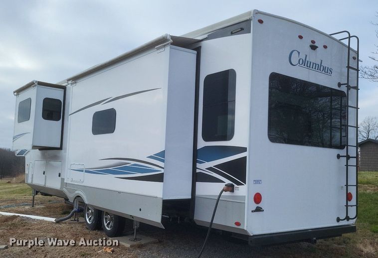 image for item MI9880 2022 Columbus 382FB  camper