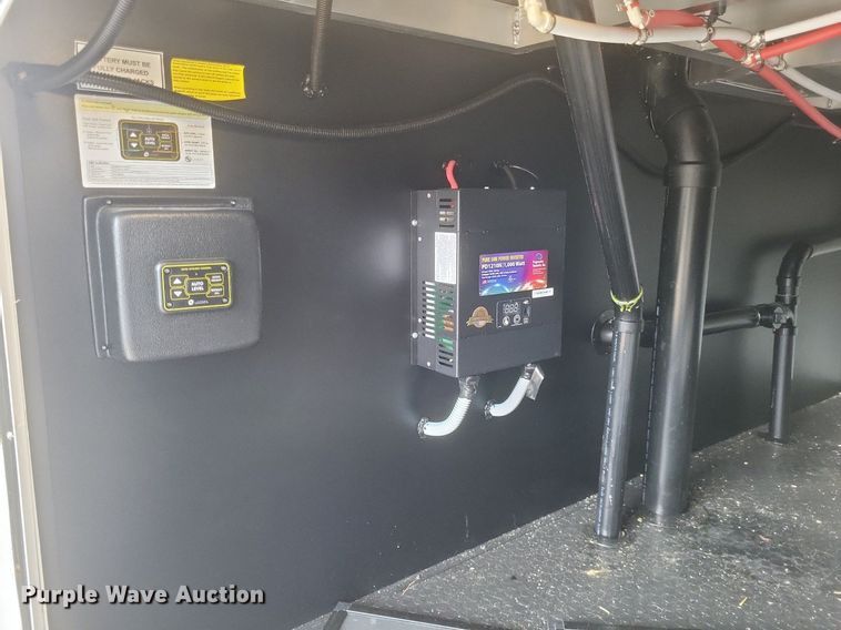 image for item MI9880 2022 Columbus 382FB  camper