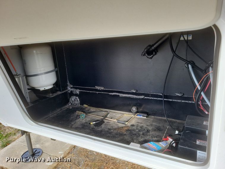 image for item MI9880 2022 Columbus 382FB  camper