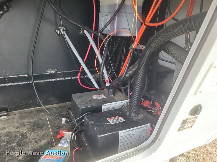 image for item MI9880 2022 Columbus 382FB  camper