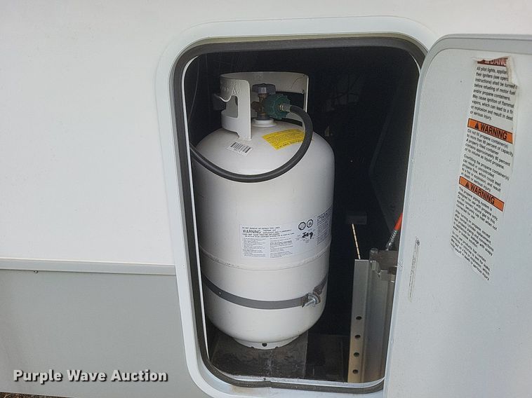 image for item MI9880 2022 Columbus 382FB  camper