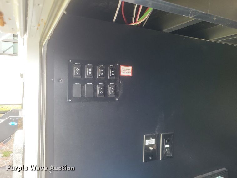 image for item MI9880 2022 Columbus 382FB  camper