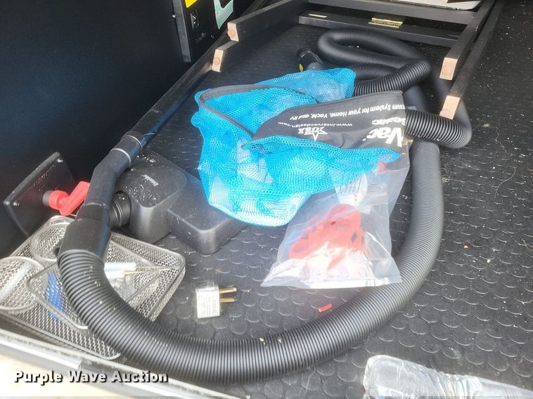 image for item MI9880 2022 Columbus 382FB  camper