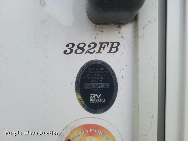 image for item MI9880 2022 Columbus 382FB  camper