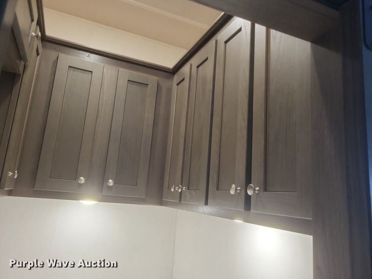 image for item MI9880 2022 Columbus 382FB  camper