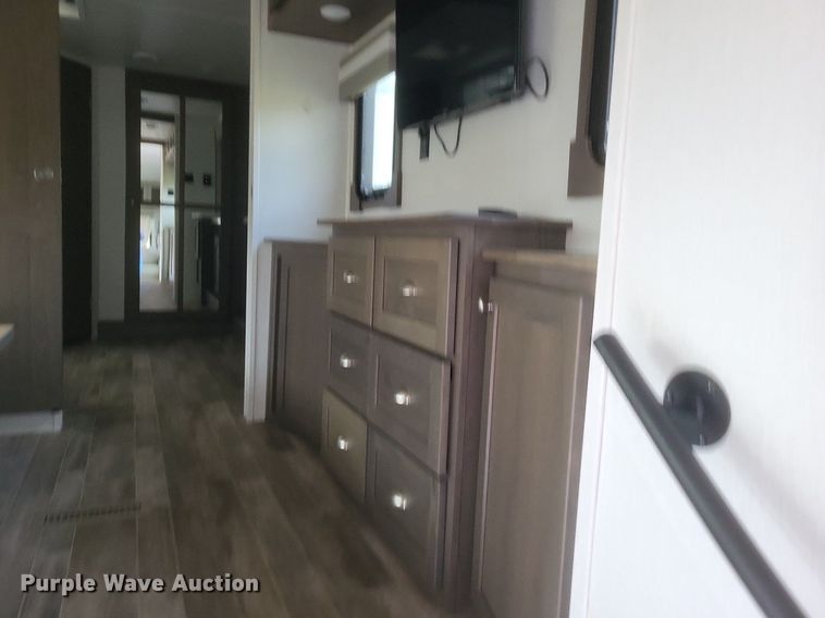 image for item MI9880 2022 Columbus 382FB  camper