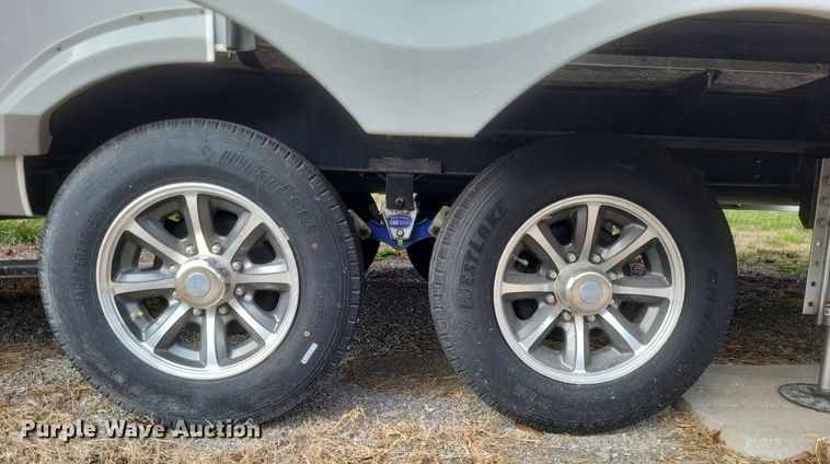 image for item MI9880 2022 Columbus 382FB  camper