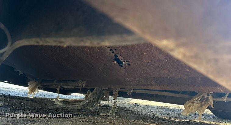 image for item MO9140 2001 International 4700  street sweeper truck