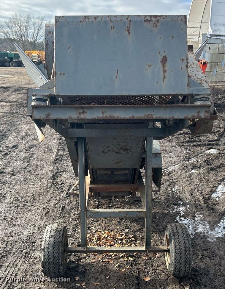 image for item MO9142 Lindig MK12  soil pulverizer