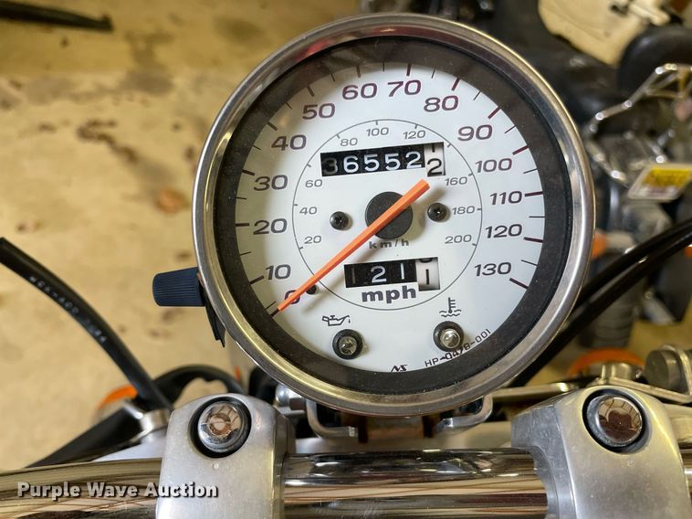 image for item NA9731 2004 Honda Shadow VT1100C2  motorcycle