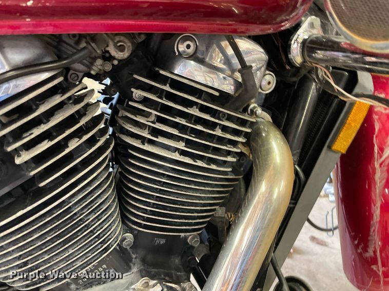 image for item NA9731 2004 Honda Shadow VT1100C2  motorcycle