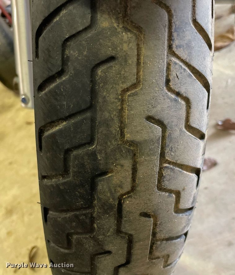 image for item NA9731 2004 Honda Shadow VT1100C2  motorcycle