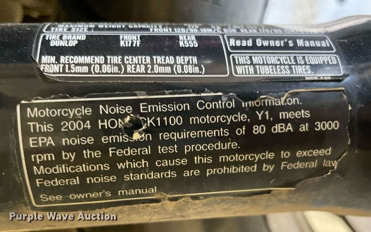 image for item NA9731 2004 Honda Shadow VT1100C2  motorcycle