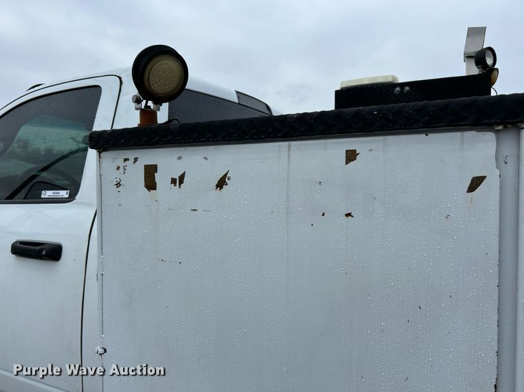 image for item NE9606 2011 Dodge Ram 5500 HD  utility / service truck