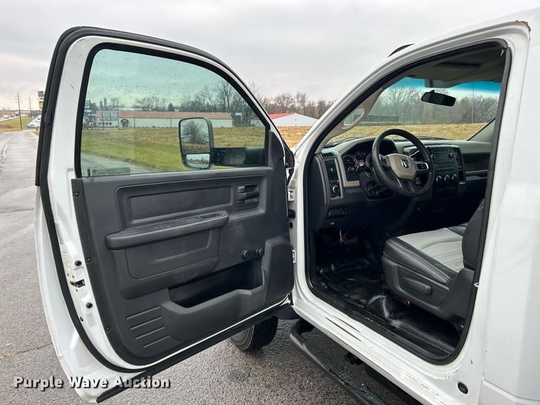 image for item NE9606 2011 Dodge Ram 5500 HD  utility / service truck