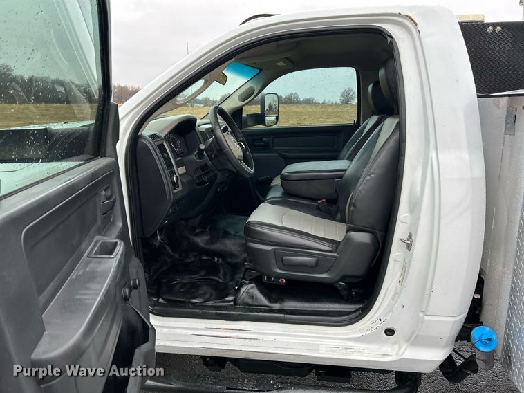image for item NE9606 2011 Dodge Ram 5500 HD  utility / service truck