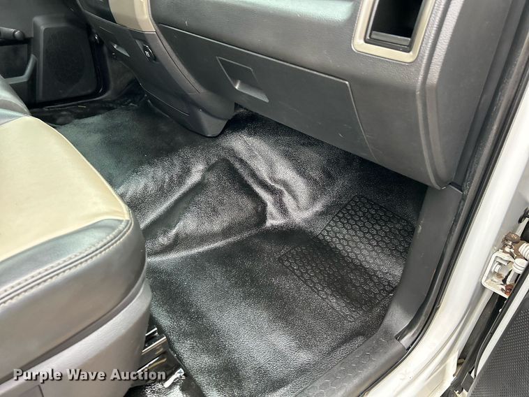 image for item NE9606 2011 Dodge Ram 5500 HD  utility / service truck