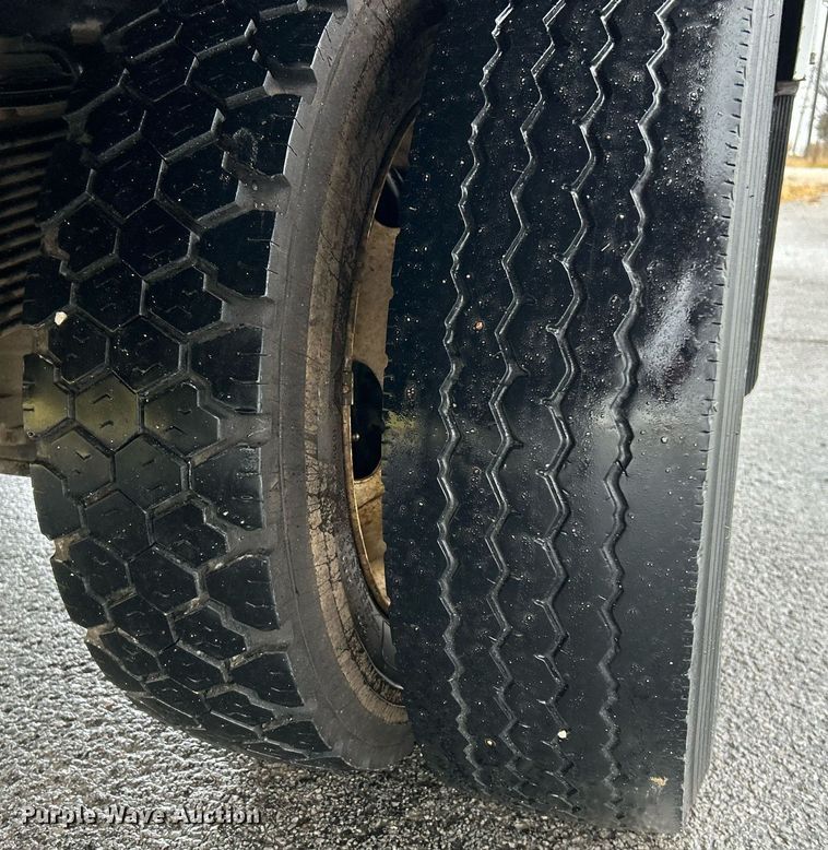 image for item NE9606 2011 Dodge Ram 5500 HD  utility / service truck