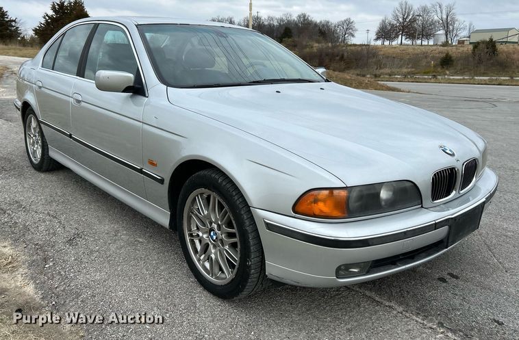 image for item NE9646 2000 BMW 540i