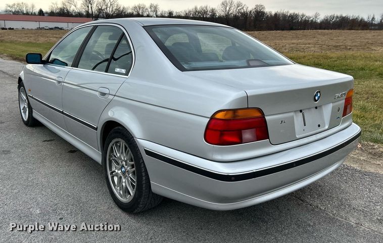 image for item NE9646 2000 BMW 540i