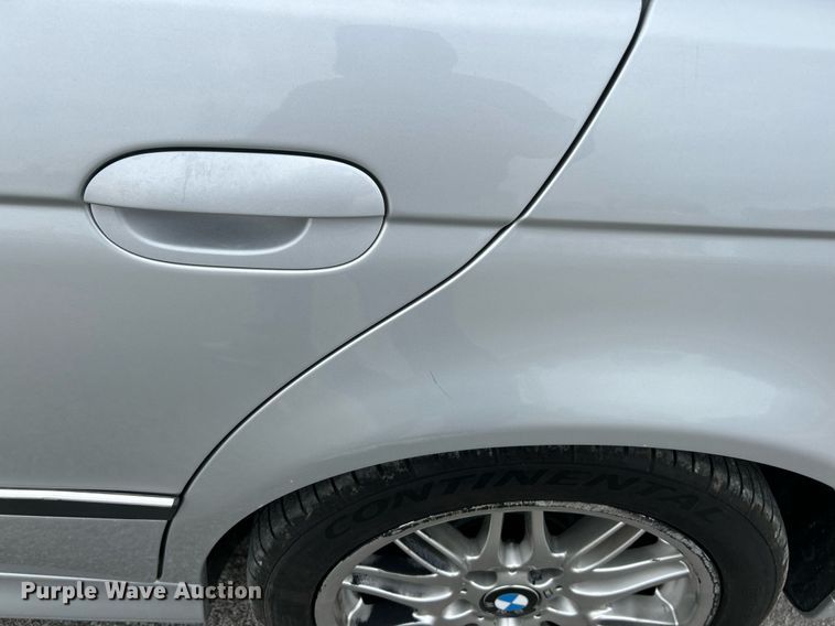 image for item NE9646 2000 BMW 540i