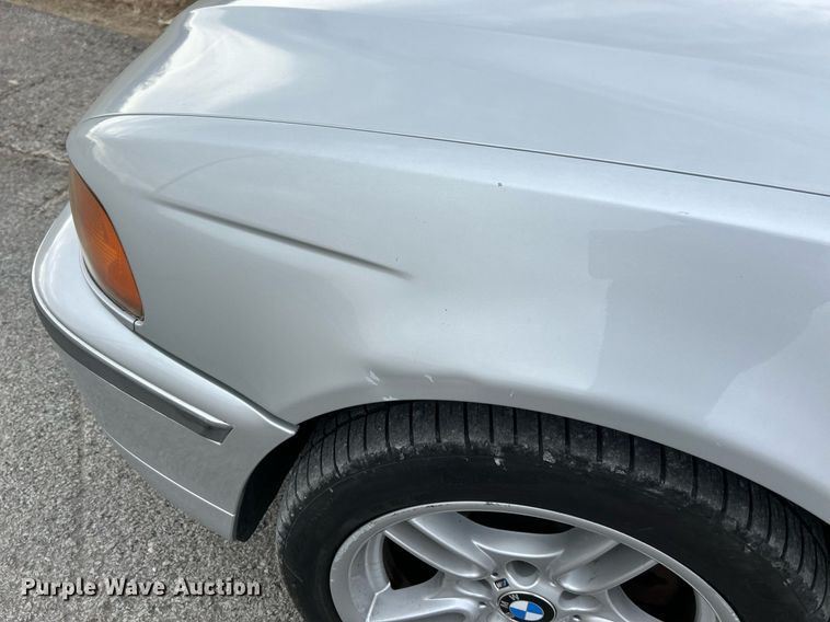 image for item NE9646 2000 BMW 540i