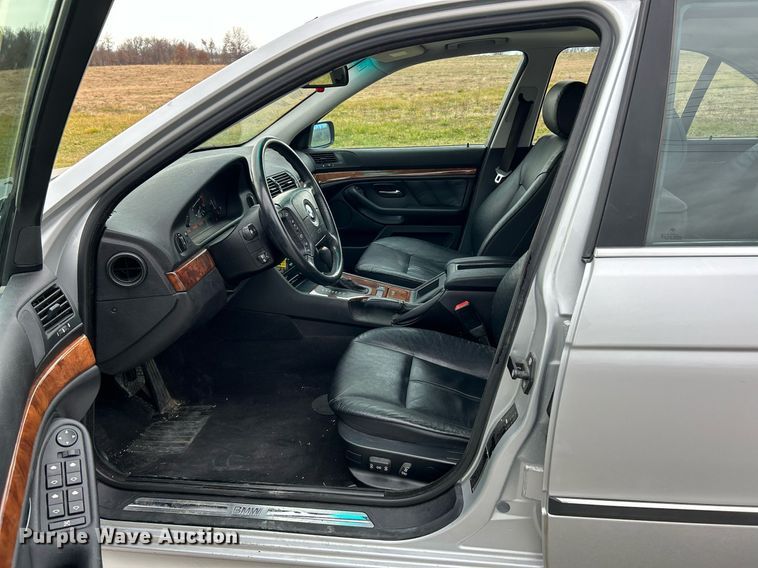 image for item NE9646 2000 BMW 540i