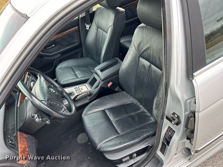 image for item NE9646 2000 BMW 540i