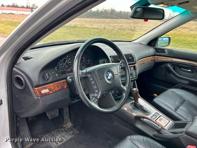 image for item NE9646 2000 BMW 540i