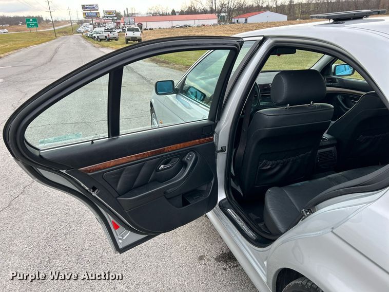 image for item NE9646 2000 BMW 540i