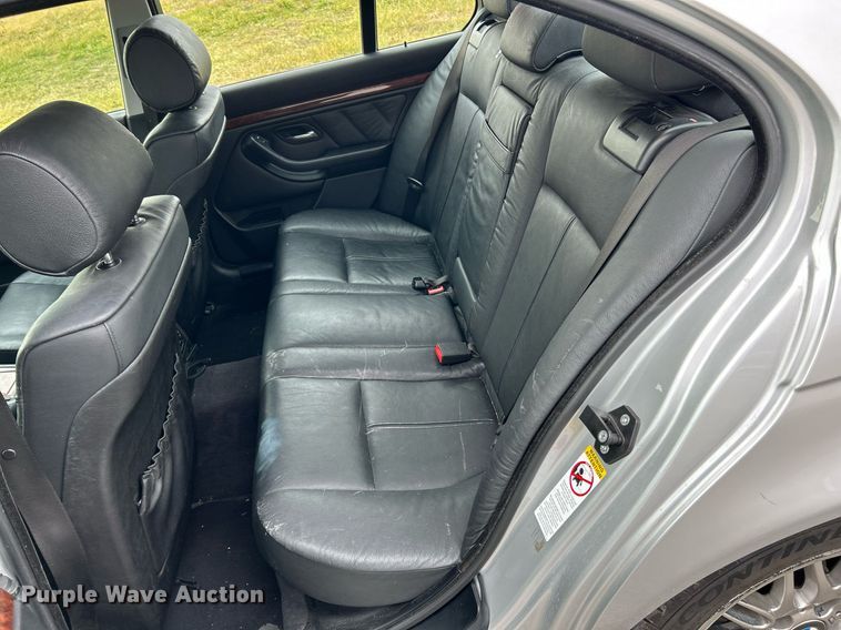 image for item NE9646 2000 BMW 540i