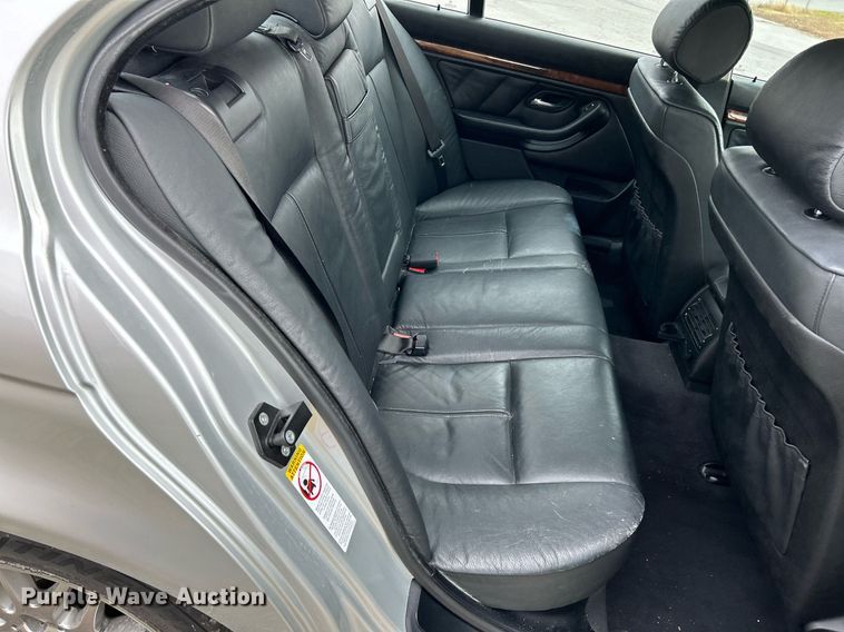 image for item NE9646 2000 BMW 540i