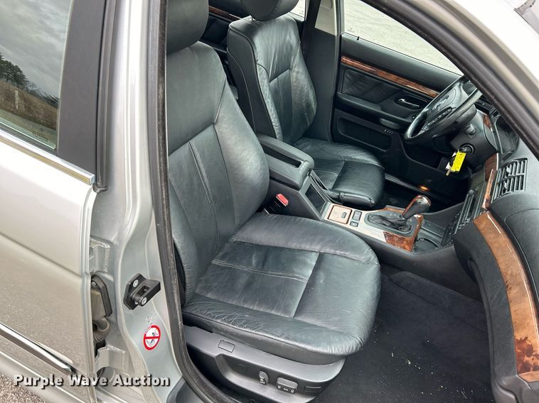 image for item NE9646 2000 BMW 540i