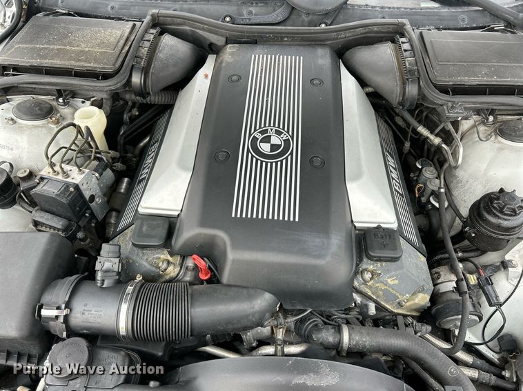 image for item NE9646 2000 BMW 540i