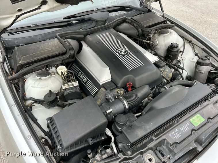 image for item NE9646 2000 BMW 540i