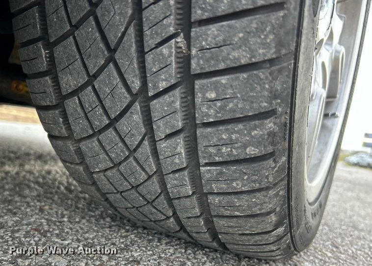 image for item NE9646 2000 BMW 540i